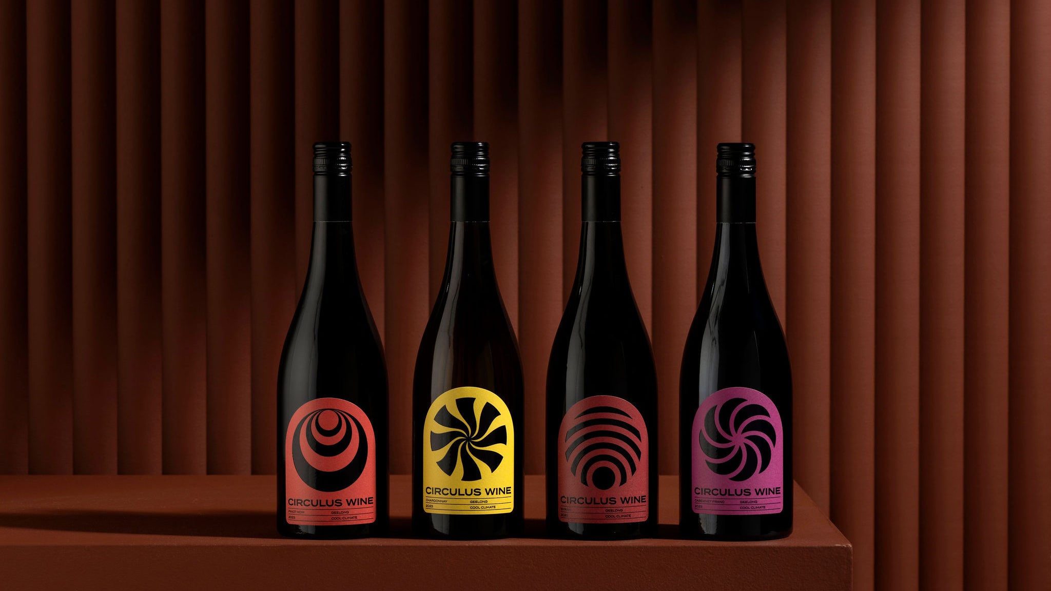 Circulus wine bottles